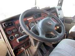 H-1380 2005 Kenworth T800 4X2 Truck Tractor
