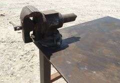 A-266 Welding Table W/Vise