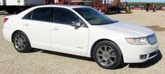 H-1233 2008 Lincoln MKZ