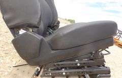 H-1156  Freightliner Trucks Seats (2)