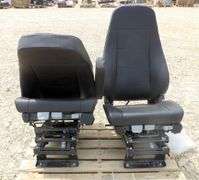 H-1156  Freightliner Trucks Seats (2)