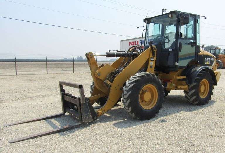 A-400 Caterpillar 908H Articulating 2 Wheel Loader
