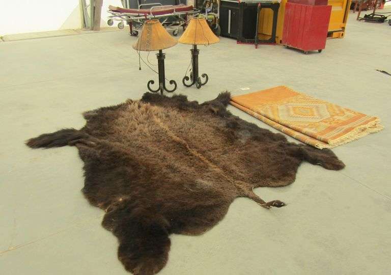 A-386 Western Decor & Buffalo Hide