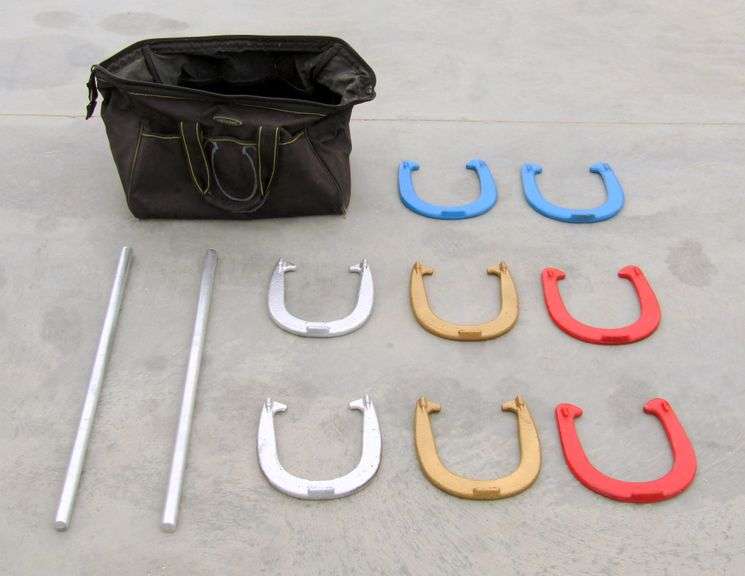 A-362  Horseshoe Game Set