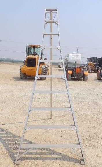 A-326 Orchard Ladder