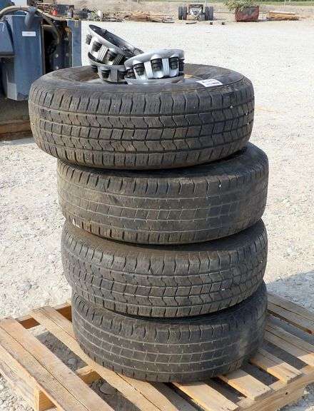 A-371  Vehicle Tires & Wheels (4)