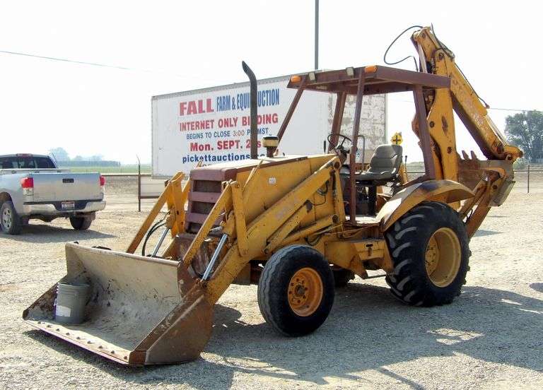 A-313  Case 580K Backhoe Loader