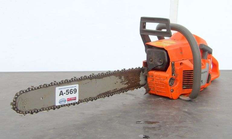 A-569 Husqvarna Chain Saw