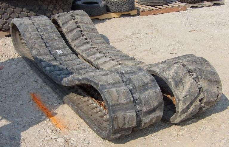 A-124  JQT Rubber Tracks (2)