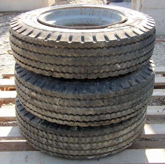 A-320 Tires & Wheels