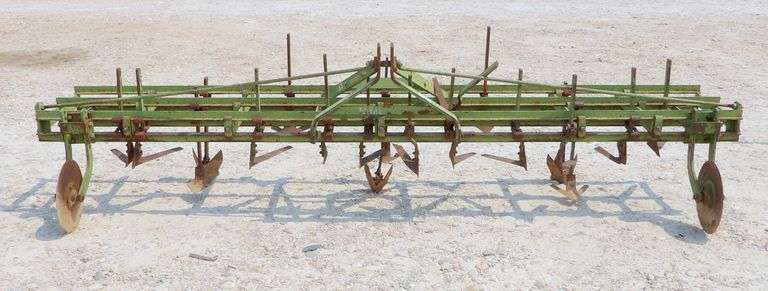 A-334 John Deere Cultivator