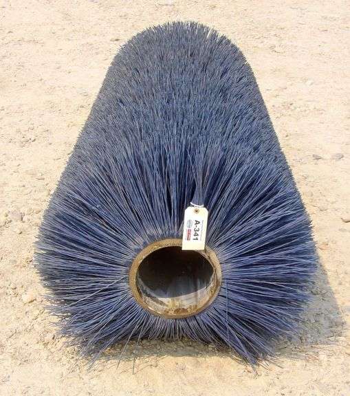 A-341 Livestock Scratcher