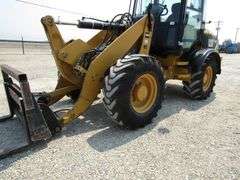 A-400 Caterpillar 908H Articulating 2 Wheel Loader