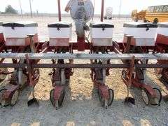 A-350  WIC 6 Row Planter