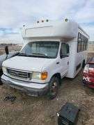 2005 FORD E-450