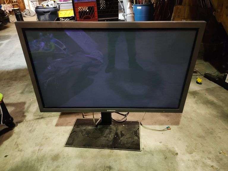  SUPER HEAVY PLASMA TV WITH SURVEILLANCE CAMERA PORTS COMMERCIAL GRADE TV Peak Auto Auctions