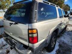 Salvage Title- 2004 CHEVROLET SUBURBAN