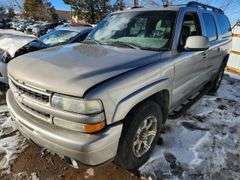 Salvage Title- 2004 CHEVROLET SUBURBAN