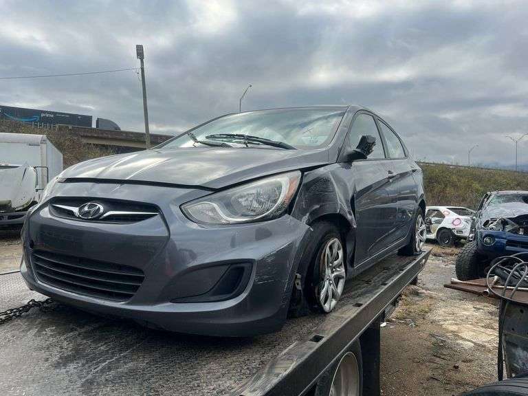 2014 HYUNDAI  ACCENT
