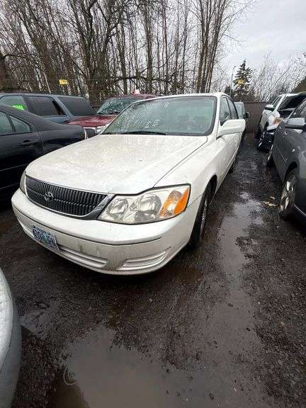 2000 TOYOTA  AVALON