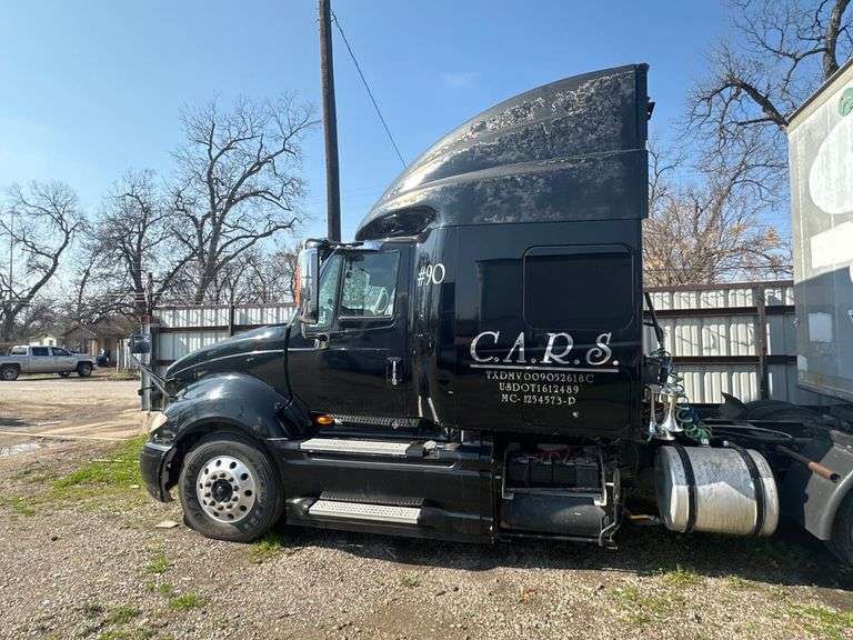 2010 INTERNATIONAL LF627