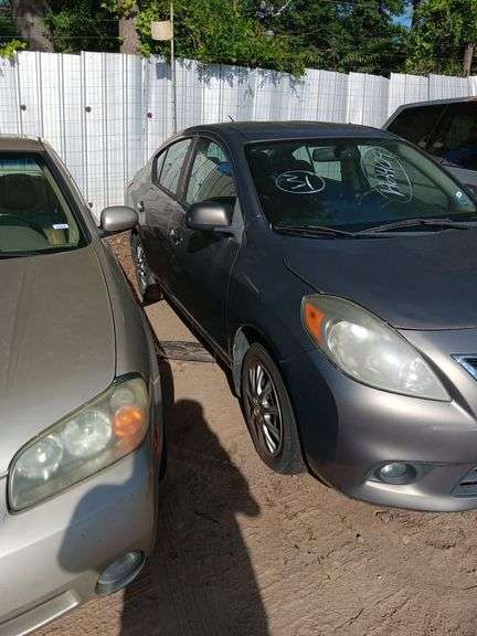 Derelict - 2012 NISSAN VERSA