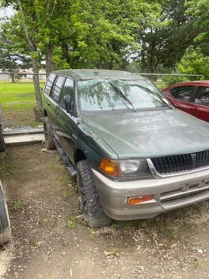1998 MITSUBISHI MONTERO SPORT