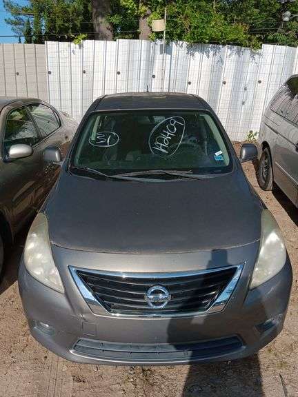 Derelict - 2012 NISSAN VERSA