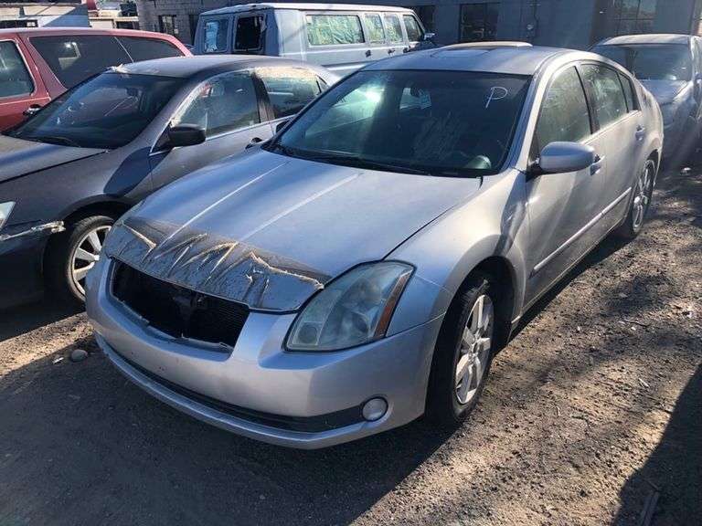 2004 NISSAN MAXIMA