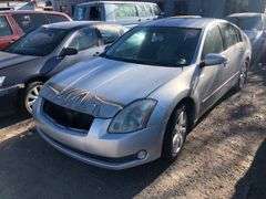 2004 NISSAN MAXIMA