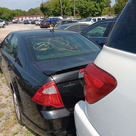 DERELICT PARTSO NLY - 2010 FORD FUSION