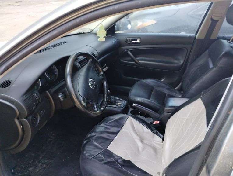 2003 VOLKSWAGEN PASSAT