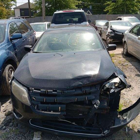 DERELICT PARTSO NLY - 2010 FORD FUSION