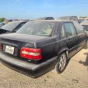2000 VOLVO S70
