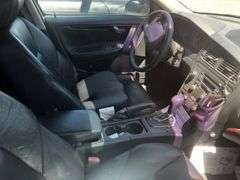 2001 VOLVO V70 / REBUILT SALVAGE