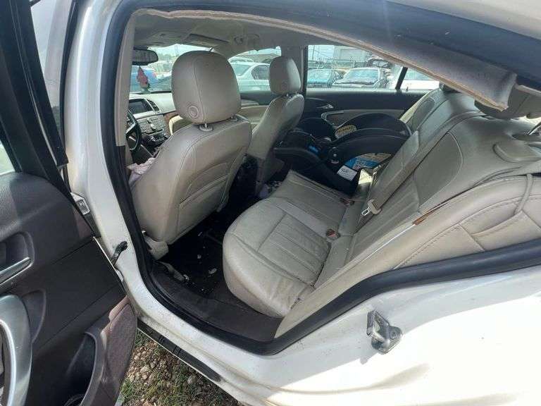 2012 BUICK REGAL