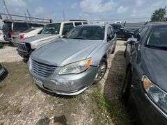 2011 CHRYSLER 200