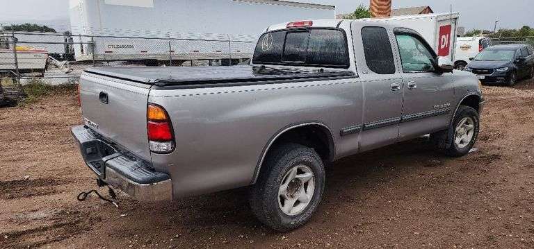 2001 TOYOTA TUNDRA