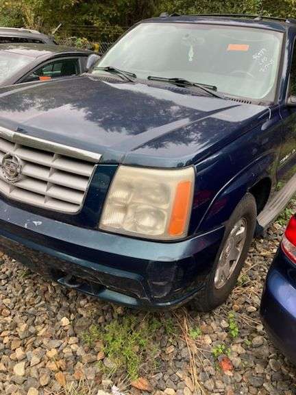 2005 CADILLAC  ESCALADE
