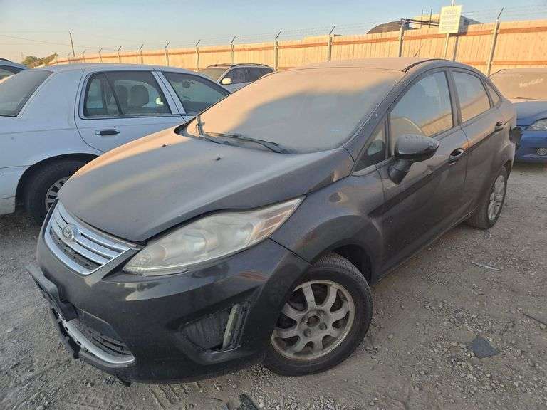 2011 FORD FIESTA