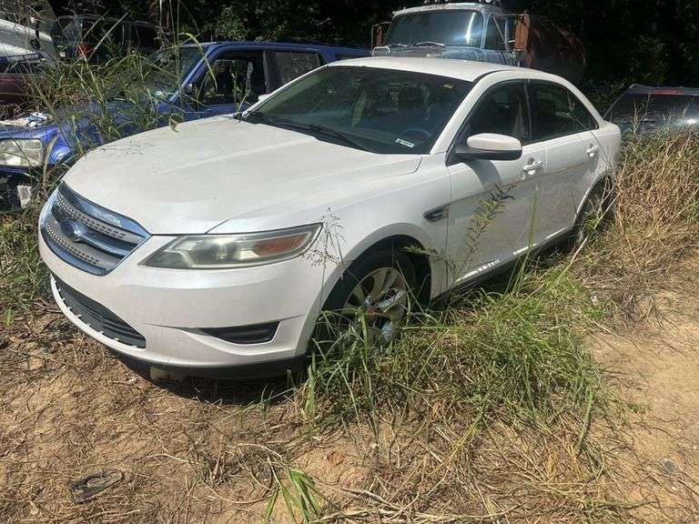 2010 FORD  TAURUS