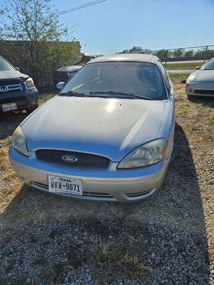 2004 FORD  TAURUS