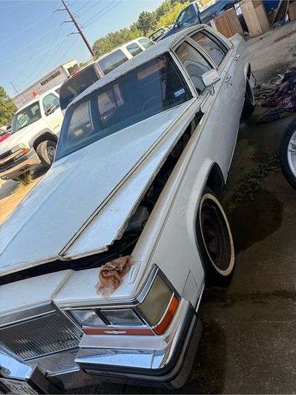 1989 CADILLAC BROUGHAM