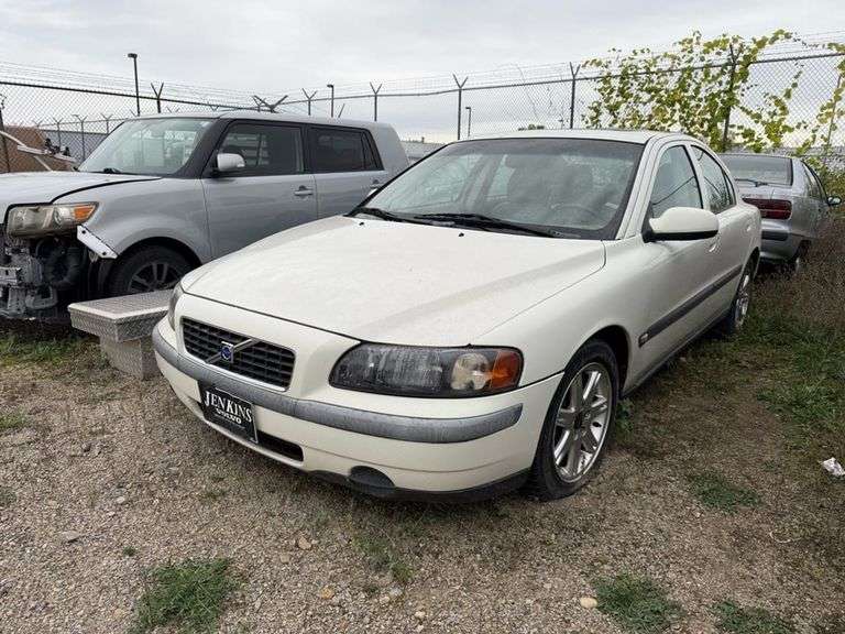 2002 VOLVO S60