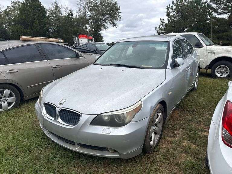 2004 BMW 530I