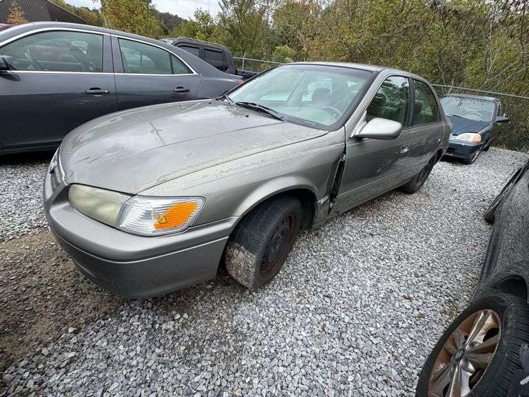 2001 TOYOTA CAMRY