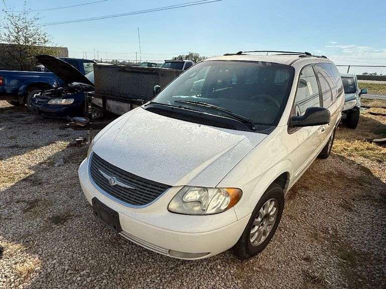 2002 CHRYSLER  TOWN AND COUNTRY