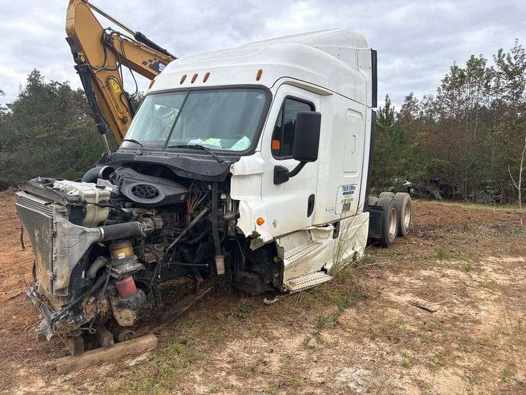 2014 FREIGHTLINER CASCADIA
