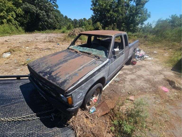1983 CHEVROLET  S-10 PICKUP