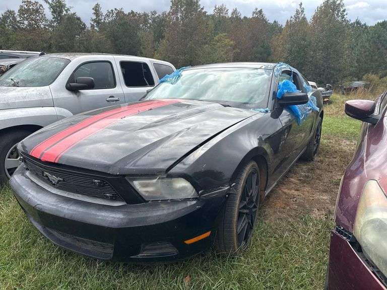 2011 FORD MUSTANG